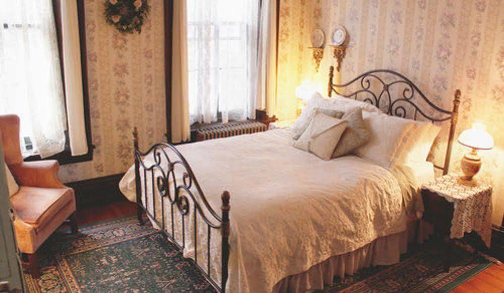 ฟอนบรูค เบด แอนด์ เบรคฟาสต์ สำหรับผู้ใหญ่เท่านั้น Bed & Breakfast เวสต์เชสเตอร์ ภายนอก รูปภาพ